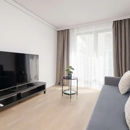 Apartmán Spacious With Parking Near The Old Town By Renters